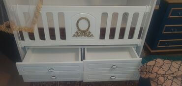 Beşiklər: Oğlan və qız üçün, İşlənmiş, Dördbucaq, Beşik, Matras ilə, Yellənmə mexanizm ilə -da lalafo.az — 2 Beşiklər: Oğlan və qız üçün, İşlənmiş, Dördbucaq, Beşik, Matras ilə, Yellənmə mexanizm ilə — 2