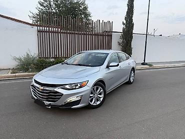 malibu spoiler: Chevrolet Malibu – gümüş rəngli, geniş və komfortlu sedan — 1