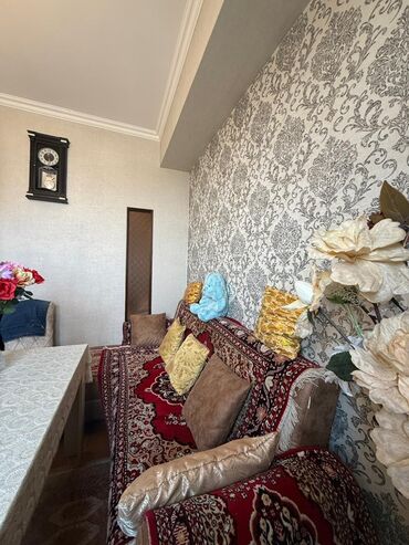 Balkonlar: Satılır: Mənzilin eyvanı Kristal 2 Də Kupçalı 2 Otaq. 55 Kv. 105 — 8