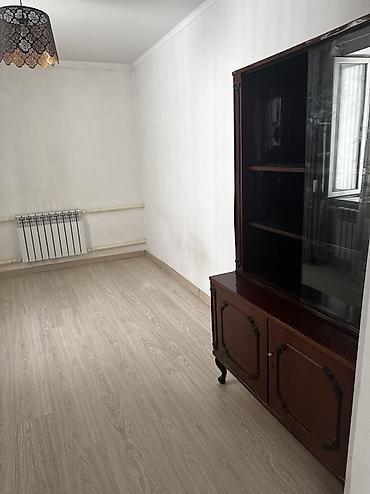 сдаю в: 50 м², 3 комнаты, Таатан ТЦ, Семейным — 4