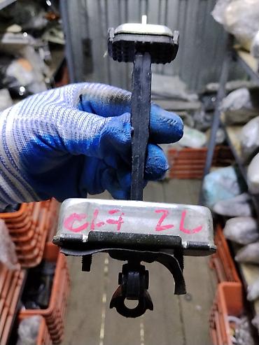 Ограничители для двери: Ограничитель двери (стопор/фикстор двери) передней левой — CL7 (Honda — 1