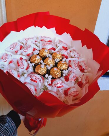 мадам коко баку: Şirniyyat buketləri və hədiyyə kompozisiyaları - Raffaello və Ferrero