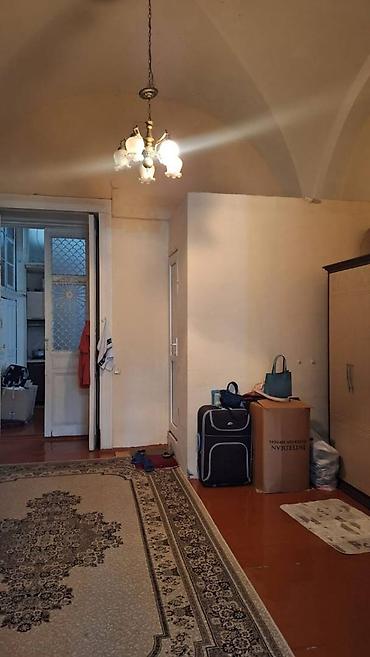 2 ci mikrorayon: Bakı, 28 May, 2 otaqlı, Köhnə tikili, m. 28 may, 70 kv. m — 5