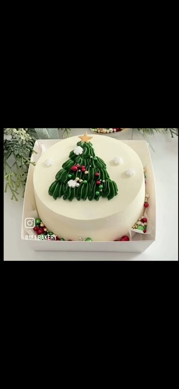 Tortlar: Tematik tortlar – fərdi dizayn - Yeni il tortu: ağ krem örtüklü — 1