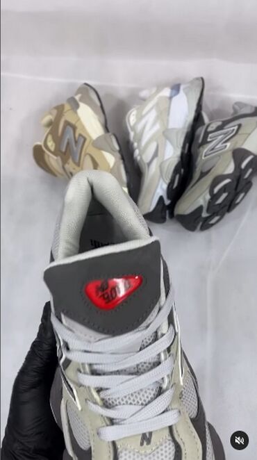 Women's Sneakers and athletic shoes: New balance 9060 patike

Novo
Brojevi 36 do 40

fb moja Kupovina 1 — 15