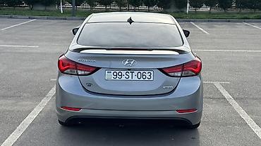 yan güzgülər s: Hyundai Elantra sedan – gümüşü rəng, xarici görünüşü dinamik xətlər və — 5