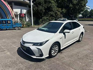 Toyota Corolla: 2020 г., 1.8 л, Вариатор, Гибрид, Седан