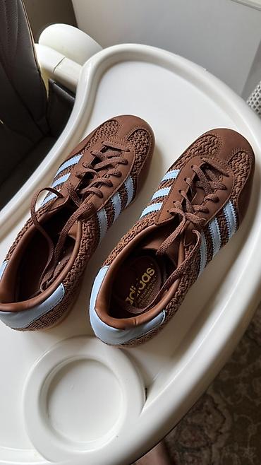 Женская обувь: Кроссовки, 39, Adidas Originals, Новый, цвет - Коричневый, Самовывоз — 1