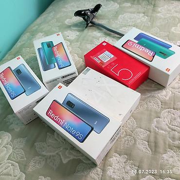 philips xenium: Коробки от телефонов.каждая по 200 — 1