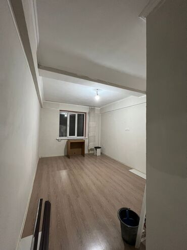 дома барачного типа: 1 комната, 30 м², Индивидуалка, 3 этаж, Евроремонт