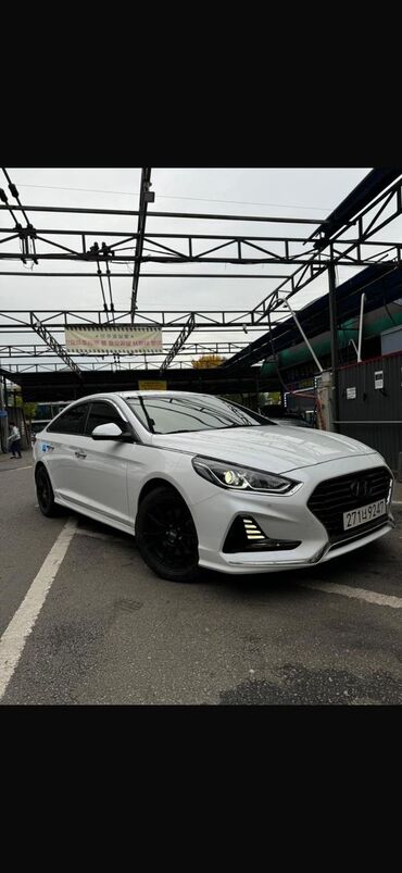 tayota runx: Hyundai Sonata: 2018 г., 2 л, Автоматические, Газ, Седан