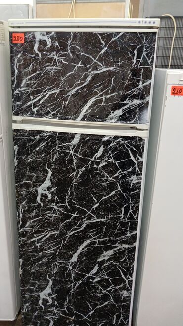 Soyuducular: 2 qapılı Indesit Soyuducu Satılır, rəng - Qara