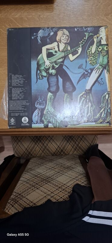 Vinil ploče: Vinil ploče – 2 albuma 1) Frank Sinatra – Greatest Hits (Reprise — 6