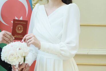 Toy paltarları: Zərif ağ rəngli nikah libası. Sifarişlə bahalı atlas parçasından 180