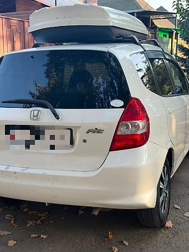 Honda Fit: 2001 г., 1.3 л, Вариатор, Бензин, Универсал