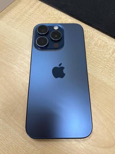 Apple iPhone: IPhone 15 Pro, Б/у, 256 ГБ, Blue Titanium, Зарядное устройство, 90 %