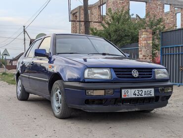 венто авто: Volkswagen Vento: 1994 г., 1.8 л, Механика, Бензин, Седан