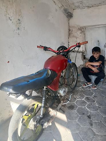 sukanlar: Moped/motosiklet – benzinlə işləyən, karbüratorlu 4T mühərrik - — 2