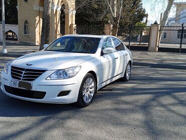 Hyundai: Hyundai Genesis: 3.8 l | 2010 il Sedan — 3