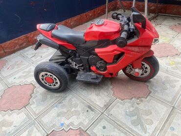 cins şalvar modelleri 2022: Uşaq üçün elektrikli üçtəkərli motosiklet Zapcast kimide satılır