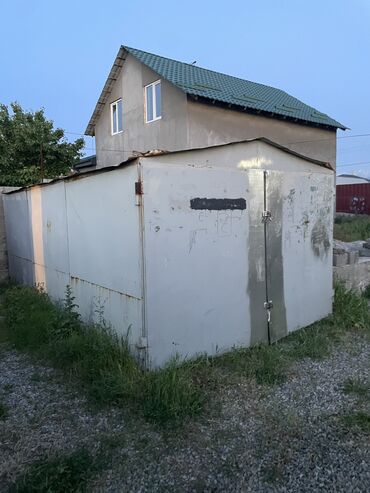 Продаю гараж: 999 м², Металлический