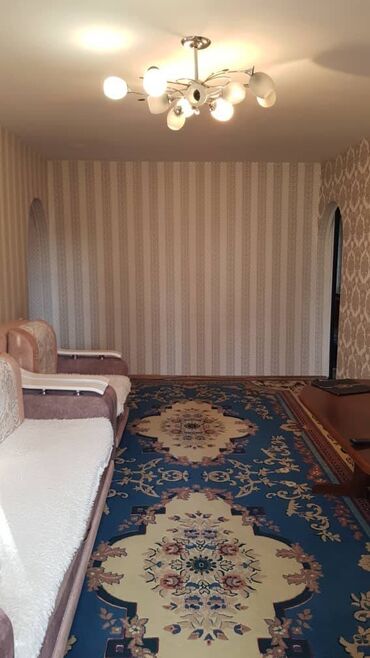 1 комнатная квартира 8 мкр: 3 комнаты, 58 м², 104 серия, 4 этаж, Косметический ремонт
