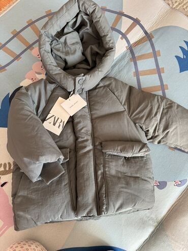 шуба желет: Детская зимняя куртка ZARA, серый цвет. 9-12 месяцев, можно 24 месяцев