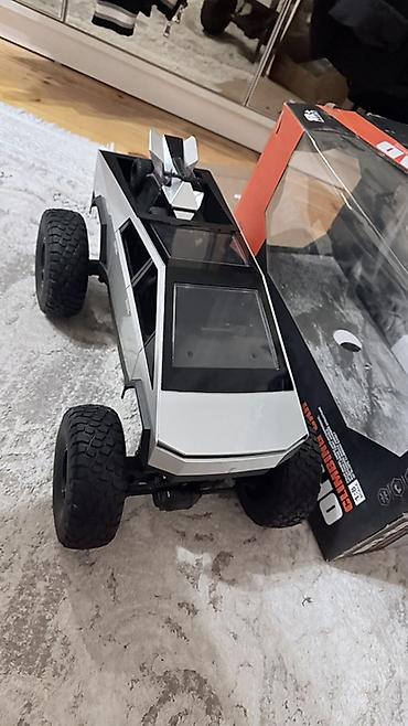 Искусство и коллекционирование: Tesla, 2026 год, Самовывоз — 4