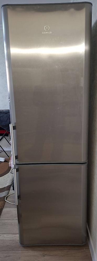 холод: Холодильник Indesit, двухкамерный, цвет нержавеющая сталь (серый — 1