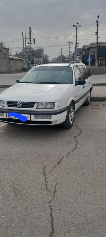 Volkswagen: Volkswagen Passat: 1994 г., 1.8 л, Механика, Бензин, Универсал