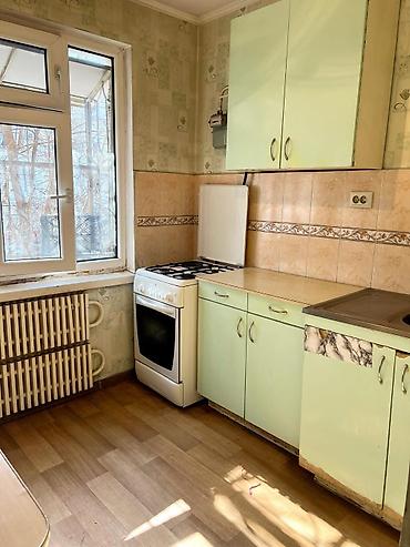 полки в аренду: 1 комната, 42 м², 104 серия, 11 этаж, Косметический ремонт — 4