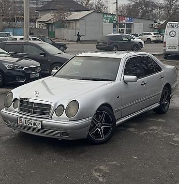 Mercedes-Benz: Mercedes-Benz E-Class: 1997 г., 4.2 л, Автомат, Бензин, Седан — 2