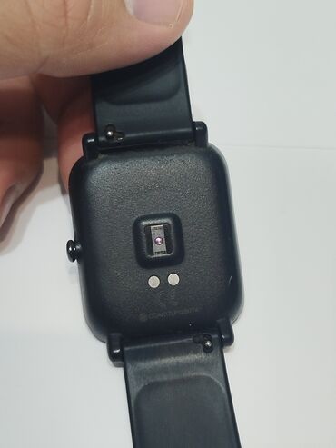 болер: Смарт-часы Amazfit Bip (черные) - Классический квадратный корпус с
