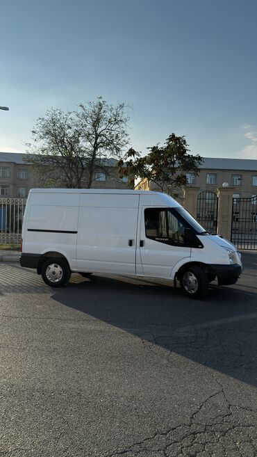 Ford: Ford Transit: 2.4 l | 2011 il 175000 km Van body type — 3