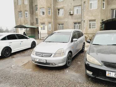 автомобиль хонда: Honda Stream: 2002 г., 2 л, Автомат, Бензин, Минивэн