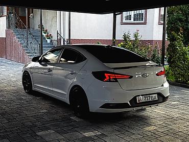 Hyundai: Hyundai Avante: 2018 г., 1.6 л, Вариатор, Бензин, Купе — 2