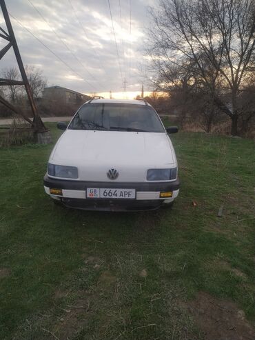 пассатб: Volkswagen Passat: 1993 г., 2 л, Механика, Бензин, Универсал