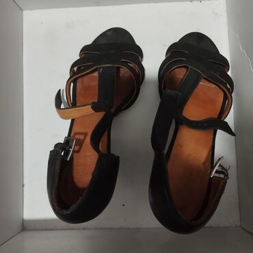 модные шлепки 2023 женские: Туфли Vero Moda, 38, цвет - Черный