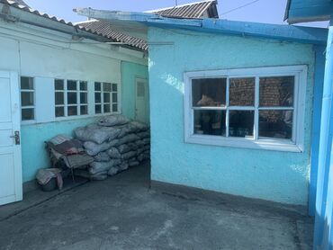 продаю дом ак ордо 1: Үй, 150 кв. м, 4 бөлмө, Менчик ээси, Эски ремонт