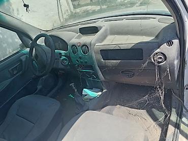 ağ ceşka: Citroën Berlingo — çoxfunksiyalı miniven/furqon Xüsusiyyətlər: - — 7
