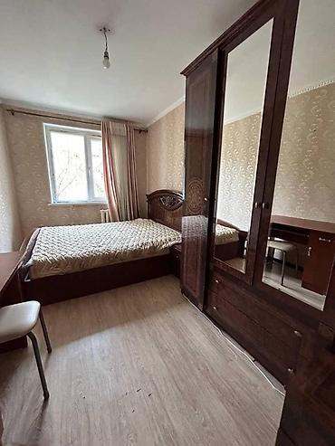 2 bedroom: 2 комнаты, 43 м², 8 мкр 104 серия, 2 этаж, Косметический ремонт — 1