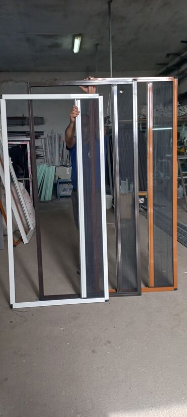 Arakəsmə qapılar: Arakəsmə qapılar — 17