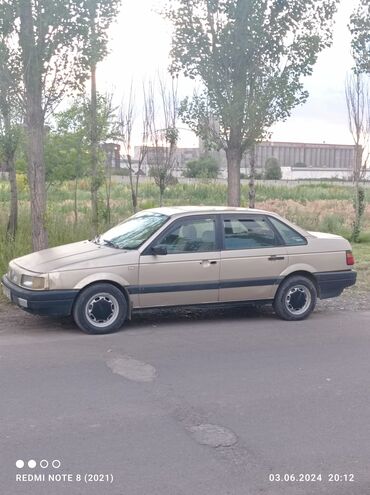 пасат седан: Volkswagen Passat: 1989 г., 1.8 л, Механика, Бензин, Седан