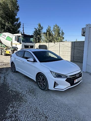 электра машына: Hyundai Elantra: 2019 г., 1.6 л, Автомат, Бензин, Седан — 1