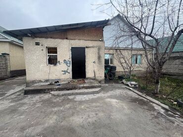 үй каракол: Үй, 85 кв. м, 3 бөлмө, Кыймылсыз мүлк агенттиги, Эски ремонт
