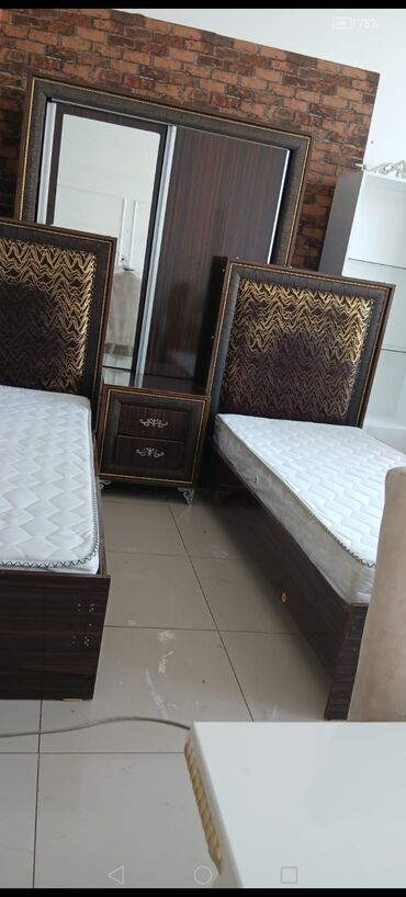 Digər ev dekoru: 410AZN 2KRAVAT 1WKAF 1TUNBUCKA
GƏNCƏDƏ