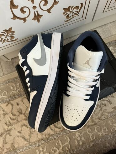 кросовки nike air jordan: Мужские кроссовки, 42, Jordan, Новый, цвет - Синий, Самовывоз