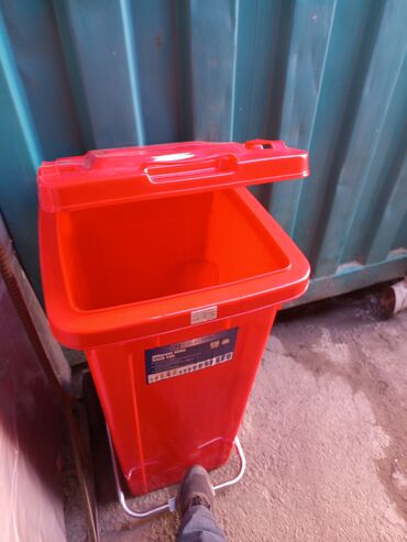 умывальник для частного дома: Материал: Пластик, С крышкой, 240 л, В розницу