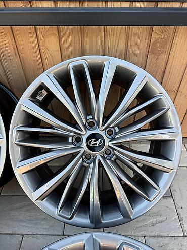 диски на грандеур: Литые Диски R 19 Hyundai, Комплект, отверстий - 5, Б/у — 5