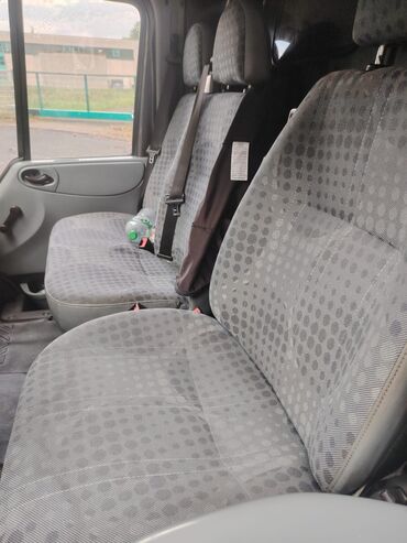 Ford: Ford Transit: 2.2 l | 2006 il 195000 km Van body type — 3
